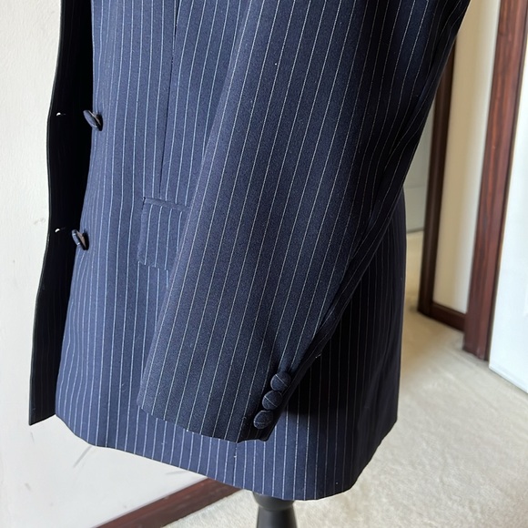 Jacket - Picture 6 of 10